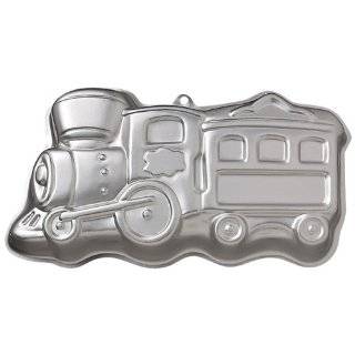   the Tank Train Engine Cake Pan (2105 1349, 1998) ~ Retired Collectible