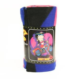  Betty Boop w/ Dogi 50 x 60 Fleece Blanket Toys & Games