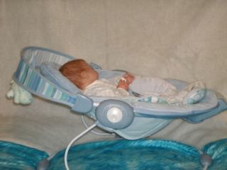 Gorgeous Baby Boy's Papasan Musical Vibrating Soother Bouncer by Bright Starts