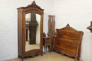 1111024 Antique French Louis XV 3pc Bedroom Set Walnut w Single Door Armoire