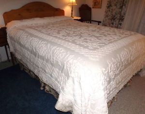 Vintage Cotton Chenille Cabin Crafts Light Pink Bedspread