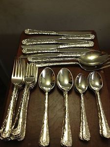 Wm Rogers Son Silverplated Enchanted Rose Silverware Flatware Set 34 Pieces