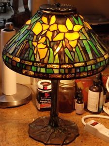 Antique Bronze Signed Art Glass Studio Stained Glass Lamp Daffodil Cone Shade