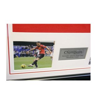 Framed Ryan Giggs Signed Manchester United T Shirt 2013 Champions