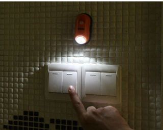 Security Mini Auto PIR Infared Sensor Motion Detector Door Keyhole LED Light