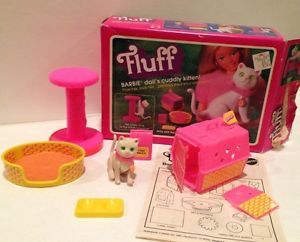 1982 Fluff Accessories Pet Food Bowl Bed Crate Post Barbie White Cat Kitten