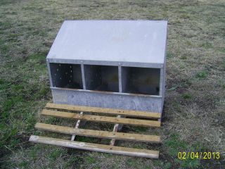 3 Hole Poultry Chicken Nesting Box Chicken Coop Refurbished Metal