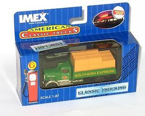 Imex HO 1 87 1939 Peterbilt Flat Bed Truck with Crates Southern Express