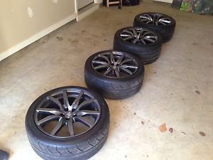 2014 Nissan GTR Wheels and Tires