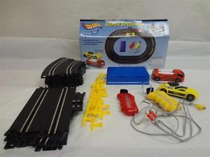 Hot Wheels Battery Operated Slot Car Track Toy Racing Super Speedway Kit G4186