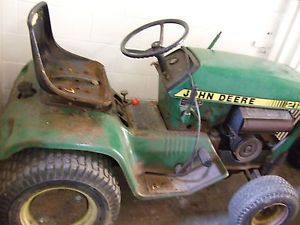 John Deere 212 Lawn Tractor for Parts or Fix