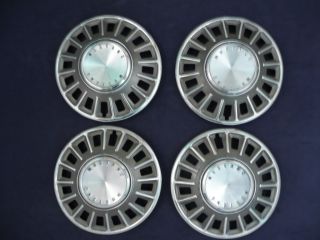 1968 Ford Mustang Fastback Convertible Coupe Hubcaps 68 FOR12