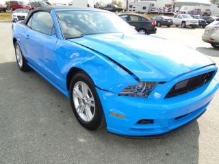 2013 Ford Mustang Convertible Clear Title Repairable Damage Rebuildabe