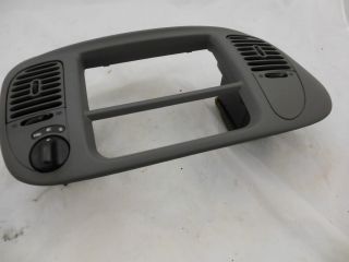 98 Ford Expedition Radio