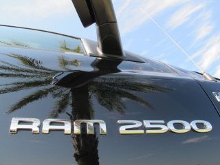 Dodge RAM 2500 Quad Cab Laramie 4x4 5 7L Hemi Leather Loaded w All The Toys