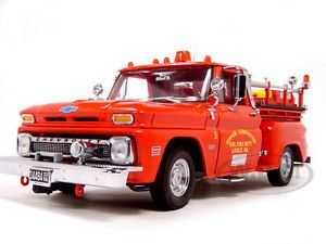 1965 Chevrolet C 20 Fire Truck 1 18 Diecast Car Model