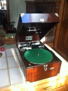 Antique Victor Talking Machine Victrola VV 50 Portable Phonograph Mahogany Case