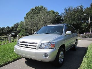06 Toyota Highlander V6 2WD Alloy Wheels Low Miles Absolutely Gorgeous Pristine