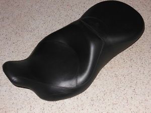 Harley Davidson Touring REDUCED Reach Seat 52619 08A 08 13 Models