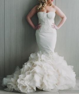 Vera Wang Holly Strapless Mermaid Wedding Gown in Ivory Sz 6