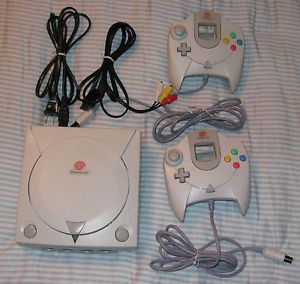 Sega Dreamcast Console Bundle 2 Controllers Power Cord AV Cable Works