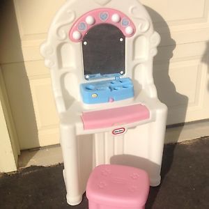 Little Tikes Talking and Light Up Vanity Salon Chair Retired Toddler Playset