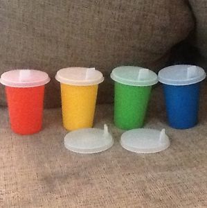 Tupperware 7 Oz Children's Cups Tumblers 109 Set of 4 With Lids 