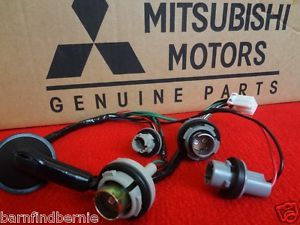 Genuine Mitsubishi Tail Brake Light Socket Wire Harness Kit galant 2004 Newer