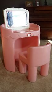 Girl's Pink Little Tikes Vanity Desk Beauty Salon with Chair