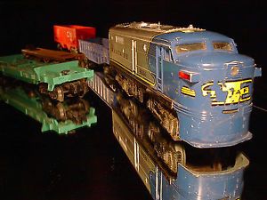 Lionel Santa FE 8351 204 80 Diesel Locomotive 4 Car Train Set
