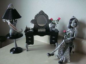 Monster High Frankie Stein Theme Miss America Beauty Queen Doll House Lot OOAK