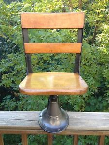 Vintage School Student Child Wood and Cast Iron Pedestal Desk Chair Patent 1925