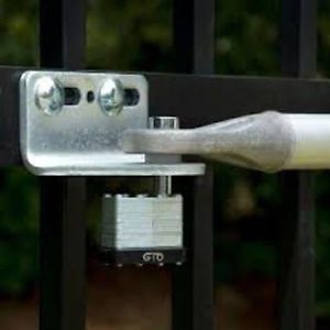 Mighty Mule GTO FM133 Swing Gate Garage Door Opener Security Pin Lock w Keys