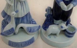 Delfts Blauw Holland Set of 2 Figurines Boy Girl Feeding Geese Pig Blue White