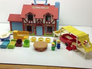 Vintage 1980 Fisher Price 952 Tudor House Little People and Accessories