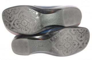 Clarks Navy Blue Slip on Leather Comfort Shoes Women's 7 M Rubber Sole Walking