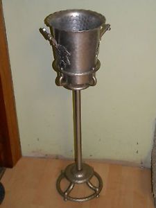 RARE Vintage Everlast Hammered Aluminum Wine Grapes Ice Cooler Bucket Stand