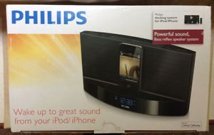Philips AJ7040D 37 Docking System for iPod iPhone Black Dock Mint Condition