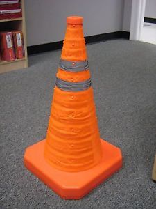 24" Collapsible Retractable Emergency Safety Security Traffic Cone w Light