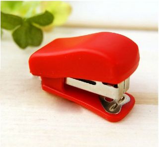 1pc New Cute Portable Mini Stapler Staples Use for School Office Hot UK