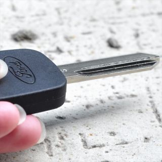 Ignition Key Blank for Ford Mustang F 150 250 350 450 Chip ID 4c