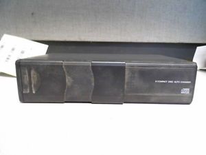 CD Changer 6 Disc CD Player Trunk Mounted 03 06 Lincoln Town Car 395021