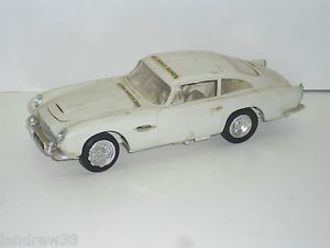 Vintage 1966 Airfix James Bond Aston Martin DB5 Model Car RARE Built