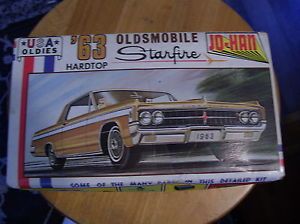 1963 Oldsmobile Box Full of 1 25 Parts and Pieces for Future Builds Diorama
