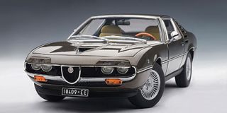 Alfa Romeo 1970 Montreal Brown 1 18 Diecast Autoart