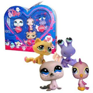 Hasbro Year 2009 Littlest Pet Shop Exclusive "Be My Valentine" Series 4 Pack Bobble Head Pets Figure Set with Striped Tail Tabby Cat (#552), Pink Canary (#553), Purple Hermit Crab (#553) and White Seal (#555) Toys & Games